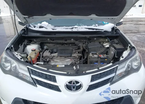 2015 Toyota Rav4 Xle from USA, damaged, VIN JTMRFREV1FD158072